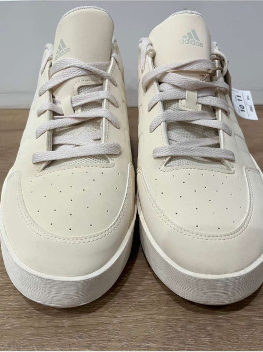 adidas mullaly Cream Low-Top Sneakers - Neutral Off-White new (tried on)